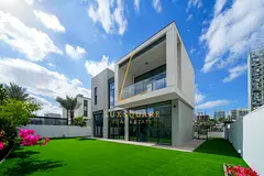 Spacious 5BR Villa I Type B I Single Row