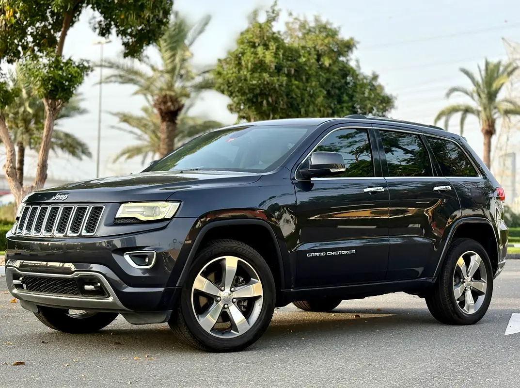 Jeep Grand Cherokee 2015 — photo 1 of 13