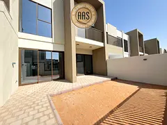 Best Price ! 3BR + Maid’s Townhouse Available For Rent in Villanova