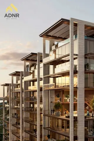 خطة دفع ٥٠/٥٠ | مفروش | سكن على شاطئ البحر | موقع متميز على الواجهة البحرية