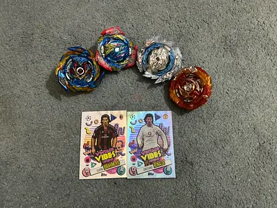 Beyblade Set + Football Cards (Ronaldo  Ibrahimovic)