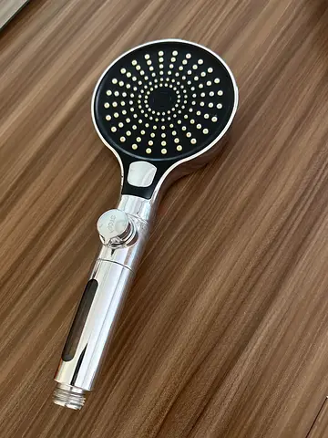 Handheld multi‑setting shower head - chrome