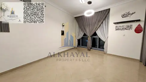 Spacious 2-bedroom apartment in Corniche Residence, 2400 sqft with a partial view, smart layout and prime location near all services. Perfect for living or investment 🔑✨