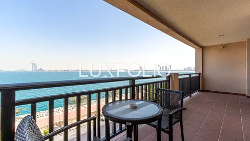 Stunning Burj View l Perfectly Positioned l Ready Investment
