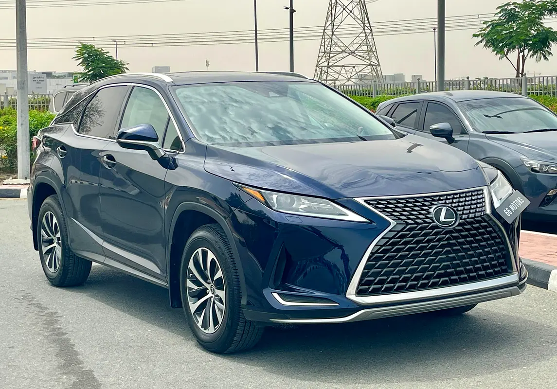 Lexus RX-Series 2022 — photo 1 of 17