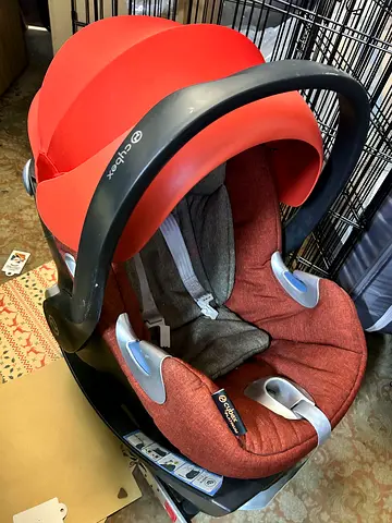 Cybex Infant Car Seat (Red) with Base