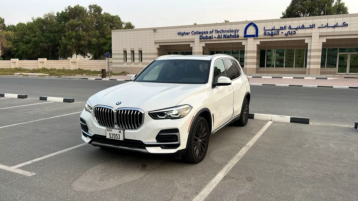 BMW X5 2022 — photo 1 of 10