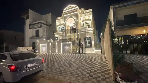 حصري من الذيب للعقارات | فيلا كلاسيك فاخرة للإيجار في الحليو 2 – عجمان، 5 غرف نوم، مجلس وصالة، تشطيب راقٍ ومساحات واسعة، موقع هادئ قريب من جميع الخدما