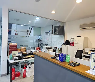 Auto Workshop/Garage for sale in ideal location with great rent!!!