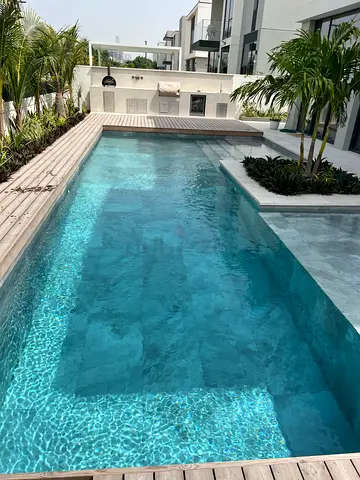 Swimming Pool Maintenance Services