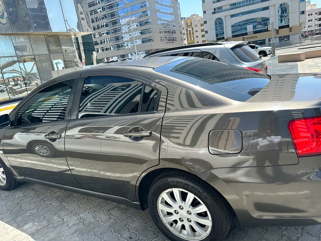 Mitsubishi Galant 2013 — photo 1 of 9