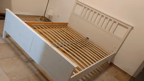 Ikea hamness king size wooden bed frame with Ikea mattress 180×200cm