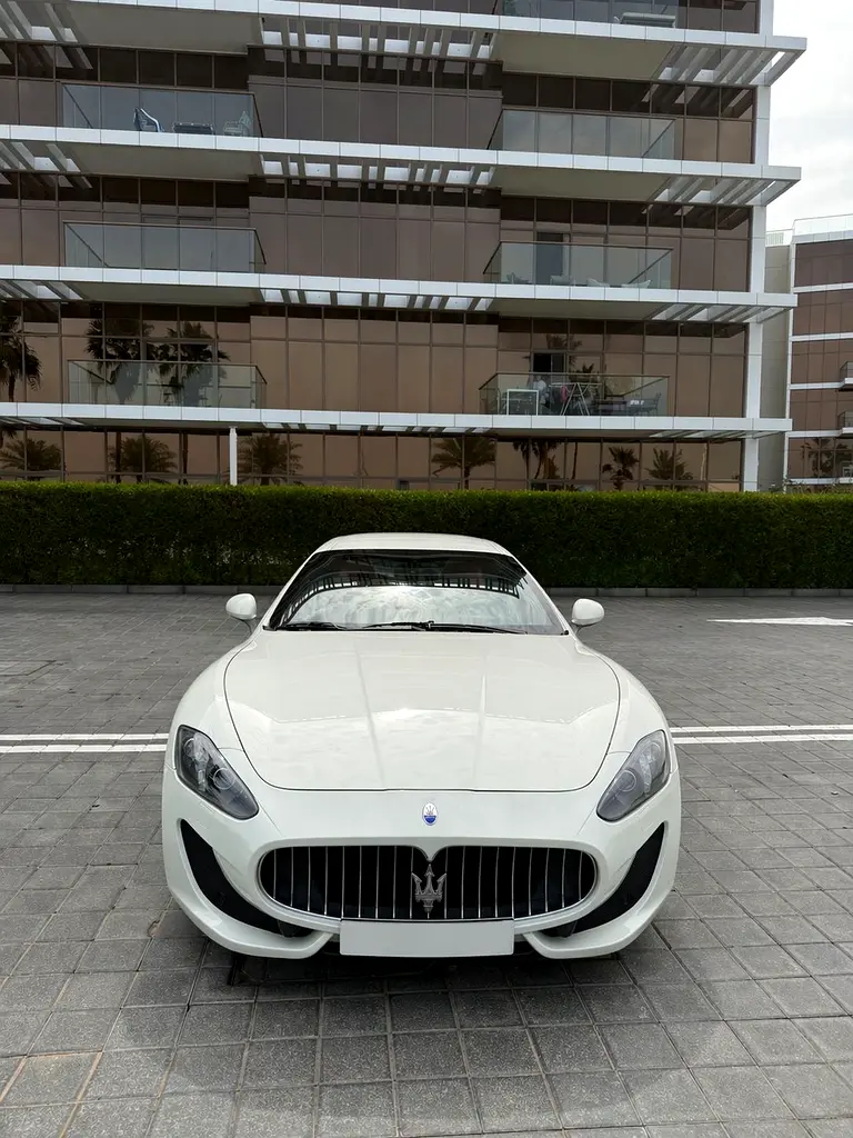 Maserati GranTurismo 2013 — photo 1 of 17