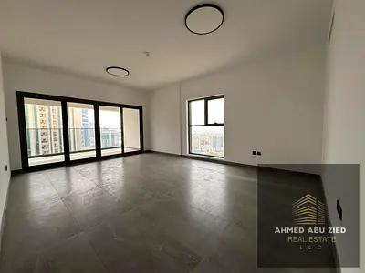 افخم واكبر شقه 3 غرف وصاله وغرفه خادمه ماستر اول ساكن باطلاله بحريه وغرفه غسيل,5 حمام,تكيف مركزي,جيم,مسبح,خزائن حائط 2 باركينج,تراث مفتوح