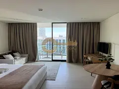 BRIGHT FURNISHED STUDIO | POOL &amp; SKYLINE VIEWS