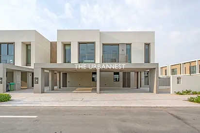 Single Row | Middle Unit | Near Gate Entrance