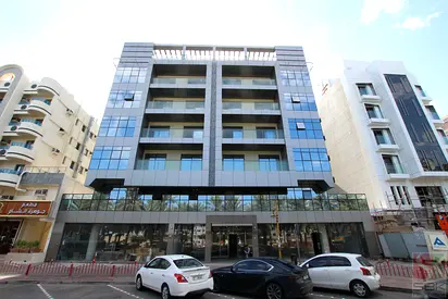 One Month Rent Free-Spacious 1 BR