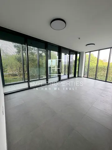 تشطيبات عالية الجودة | تصميم واسع | موقع متميز