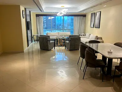 شقة من ثلاث غرف نوم مفروشة مع موقف سيارات