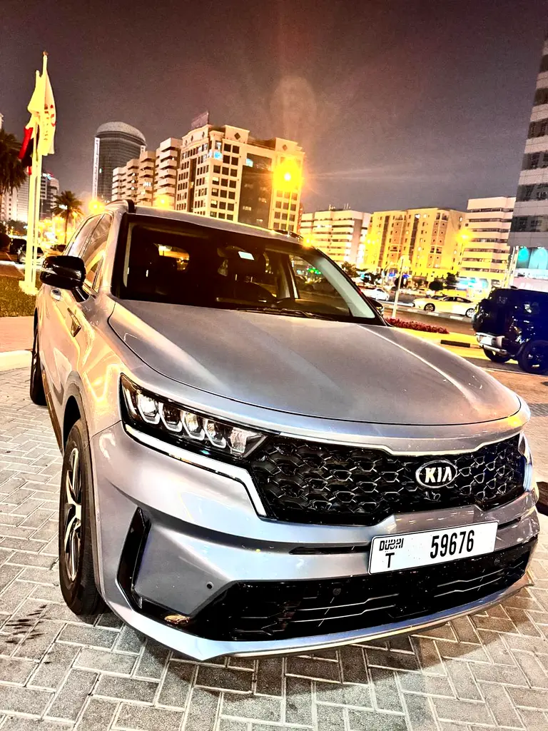 Kia Sorento 2021 — photo 1 of 5