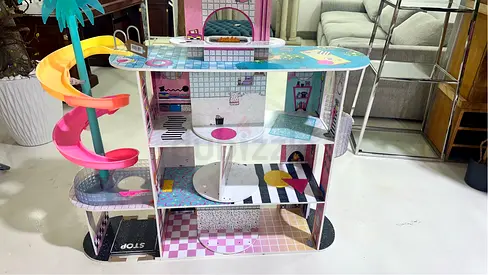 DOLLHOUSE – The L.O.L