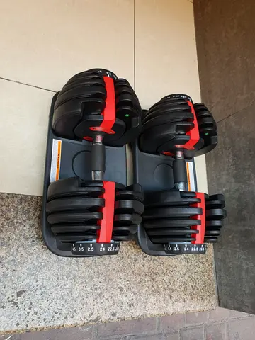 Adjustable dumbbells