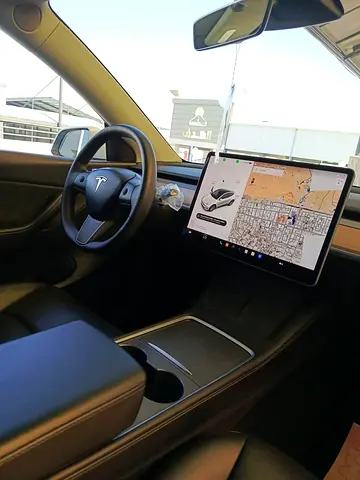 2024 Tesla MODEL Y — фото 6