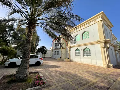 Spacious 4 Br Ground Floor Villa With Shared Yard