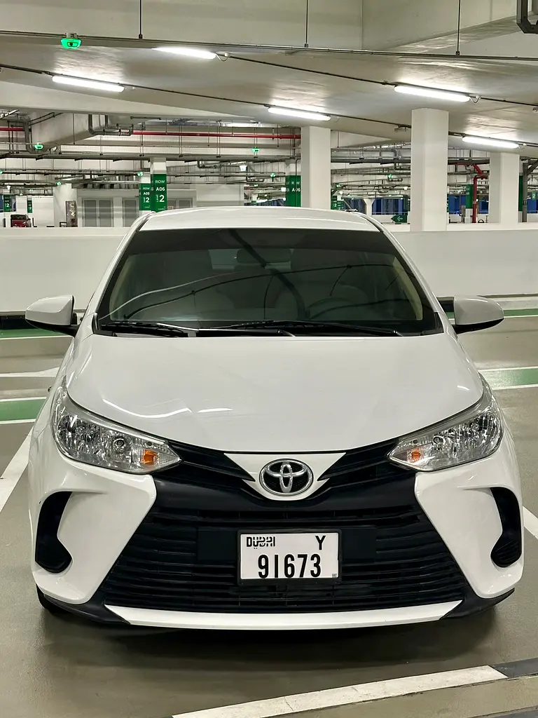 Toyota Yaris 2022 — photo 1 of 10