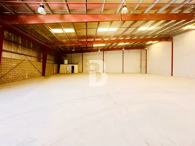 Spacious Warehouse I Prime Location I High Ceiling