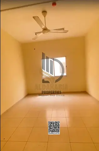 📢 للبيع مجمع استثماري مميز في الجرف الصناعية 2 – Ajman فرصة استثمارية نادرة لامتلاك مجمع متكامل بعائد قوي ومتنوع في واحدة من أهم المناطق الصناعية وال