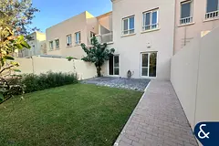 2 Beds | Landscaped Garden | Well Maintained