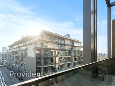 Skyline View| Brand New | Study Room