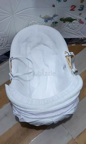 White Portable Baby Bassinet / Moses Basket