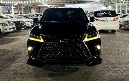 Lexus LX 570 Black Edition 2020 - GCC Specs - Pristine Condition