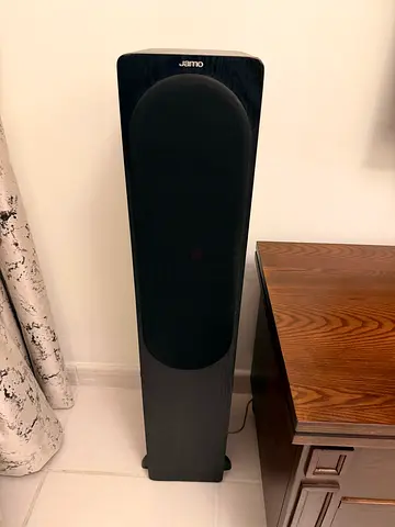Pair of Jamo S 426 floor-standing speakers - good condition, flawless sound quality