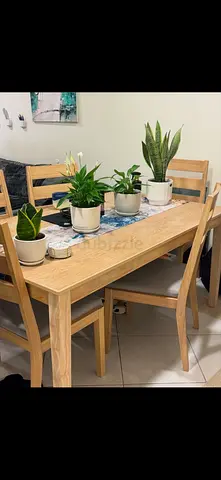 Solid Wood Dining Table with 6 Chairs - Light Oak Finish