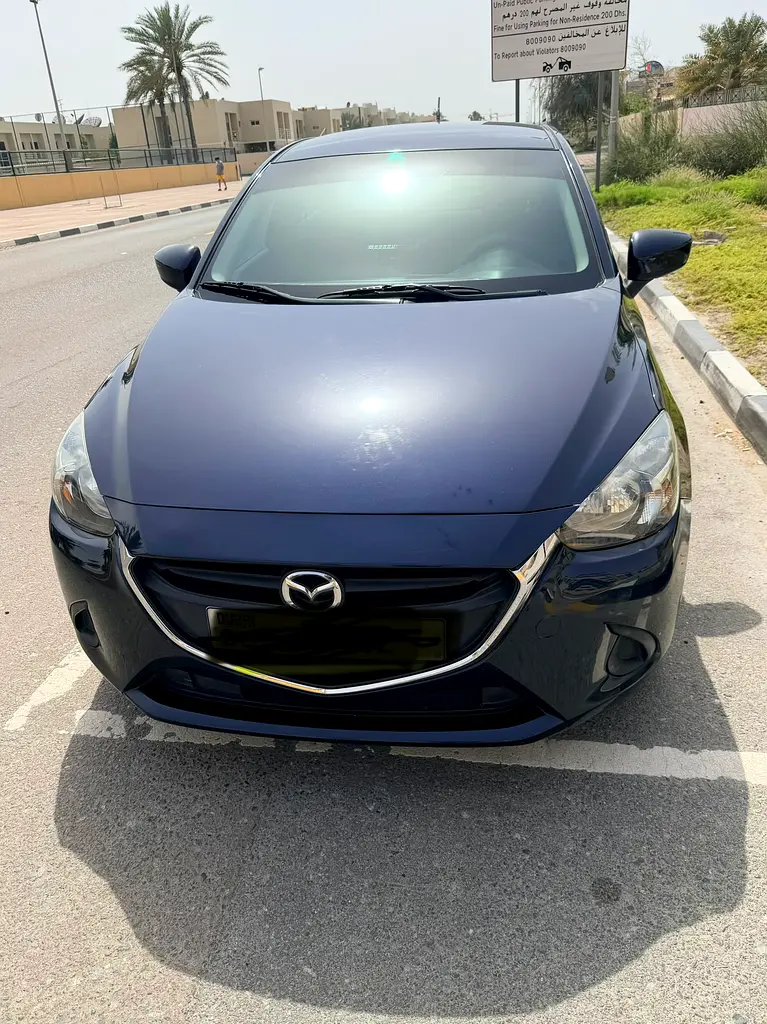 Mazda 2 2016 — photo 1 of 10