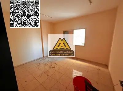 شقة مميزة للإيجار السنوي في النعيمية 1 بعجمان، موقع استراتيجي مقابل مدرسة الحكمة، بمساحة واسعة وتقسيم عملي مناسب للعائلات، وقريبة من جميع الخدمات الأس