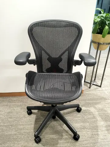 Selling for Herman Miller Areon classic chair size B size and C available