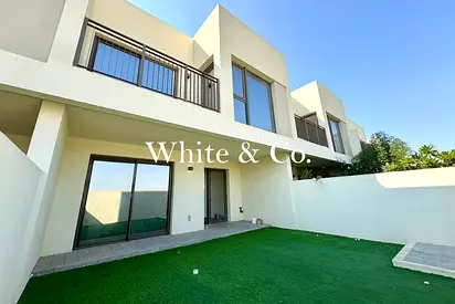 Single Row | Avail Apr | Family Community