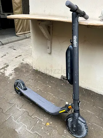 Nine bot scooter
