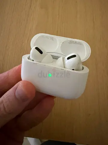 Apple AirPods Pro (in charging case) - Good working condition