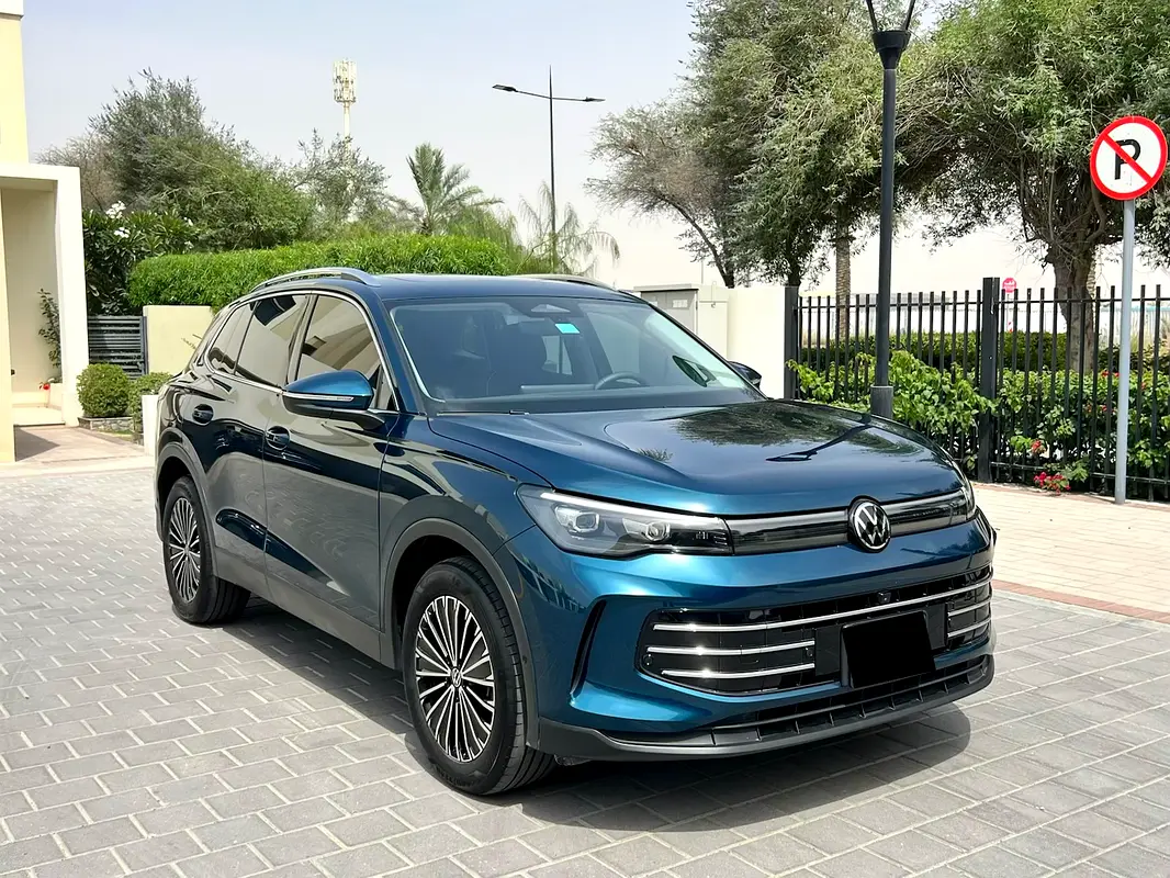 Volkswagen Tiguan 2025 — photo 1 of 9