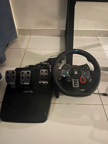 Logitech G29/G920 Racing Wheel with Pedals (Good Condition)