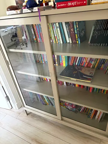 IKEA bookcase/vitrine