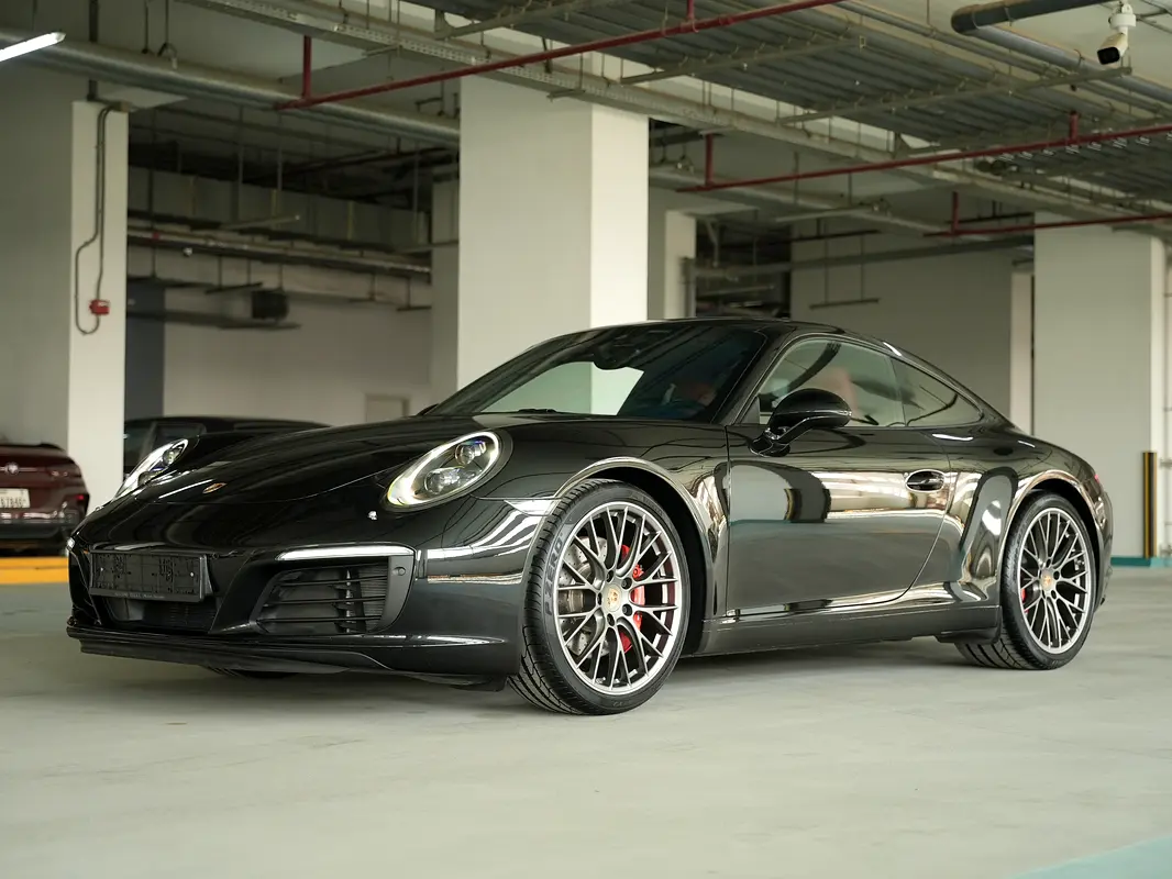 Porsche 911 2017 — photo 1 of 20
