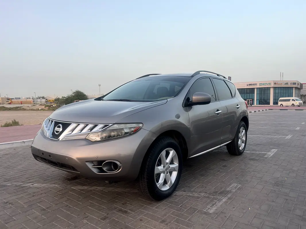 Nissan Murano 2011 — photo 1 of 17