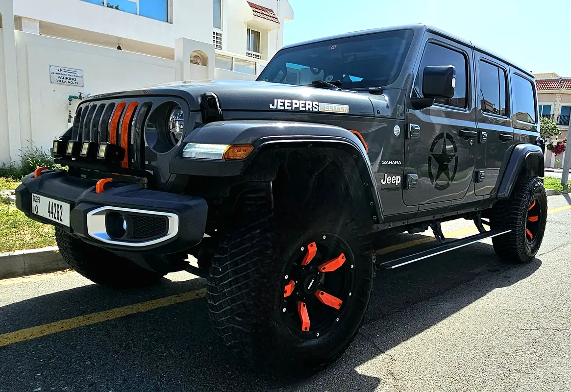 Jeep Wrangler Unlimited 2019 — photo 1 of 20