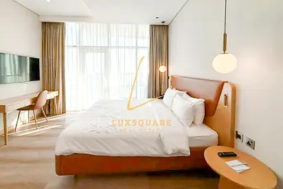 Bright Studio I Fully Furnished I Stunning Views